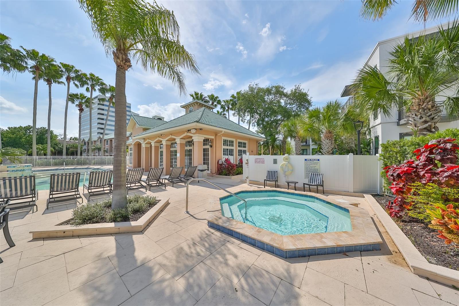 Image 14 of 54 For 2305 Bay Club Circle 2305