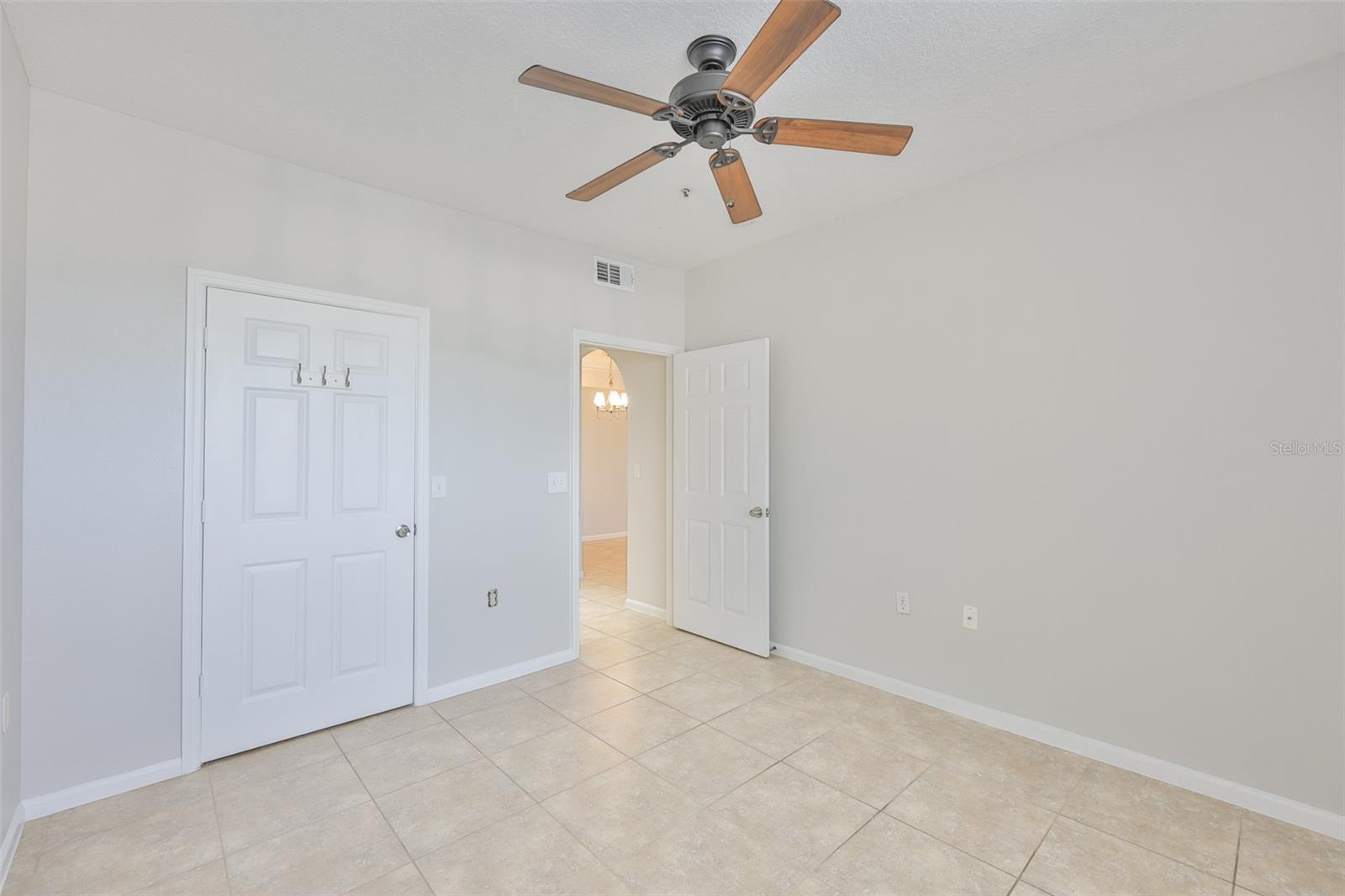 Image 30 of 54 For 2305 Bay Club Circle 2305