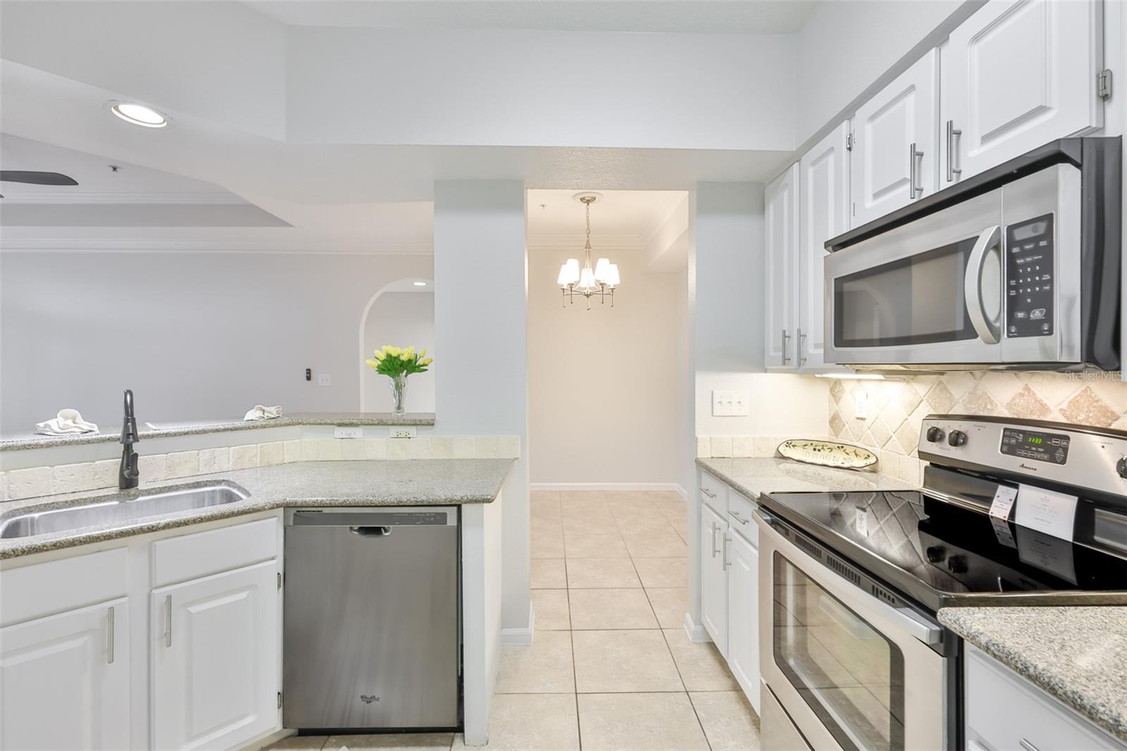 Image 5 of 54 For 2305 Bay Club Circle 2305