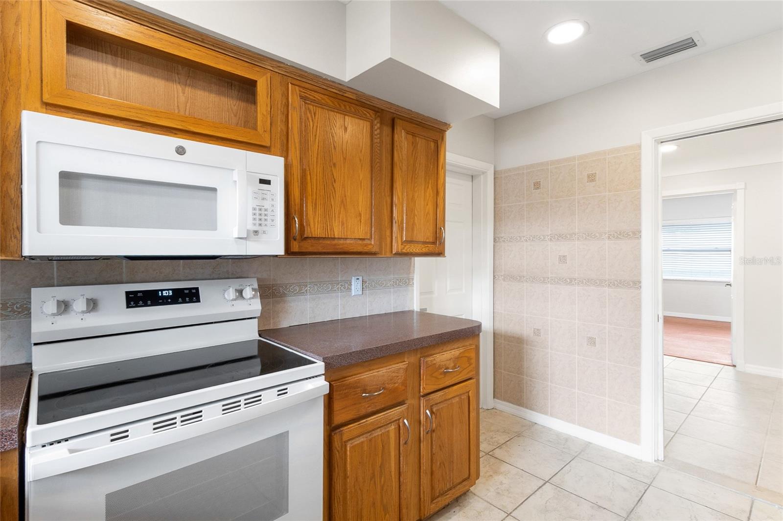 Image 12 of 45 For 1966 Sandra Drive