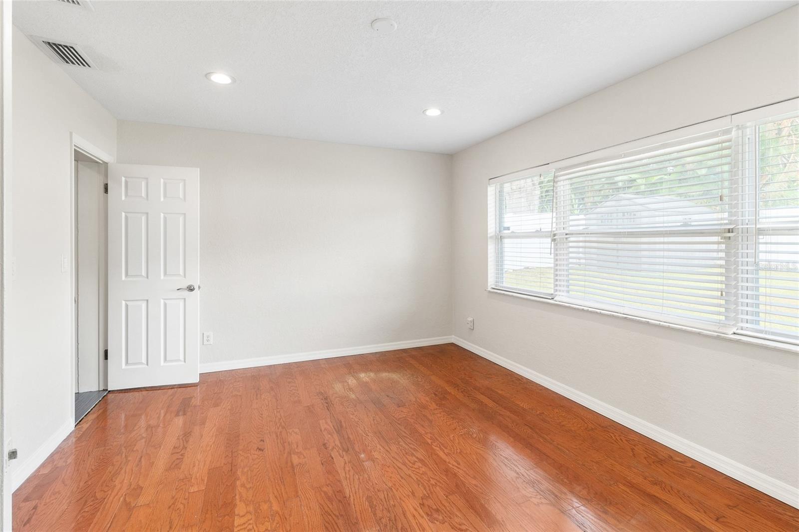 Image 26 of 45 For 1966 Sandra Drive