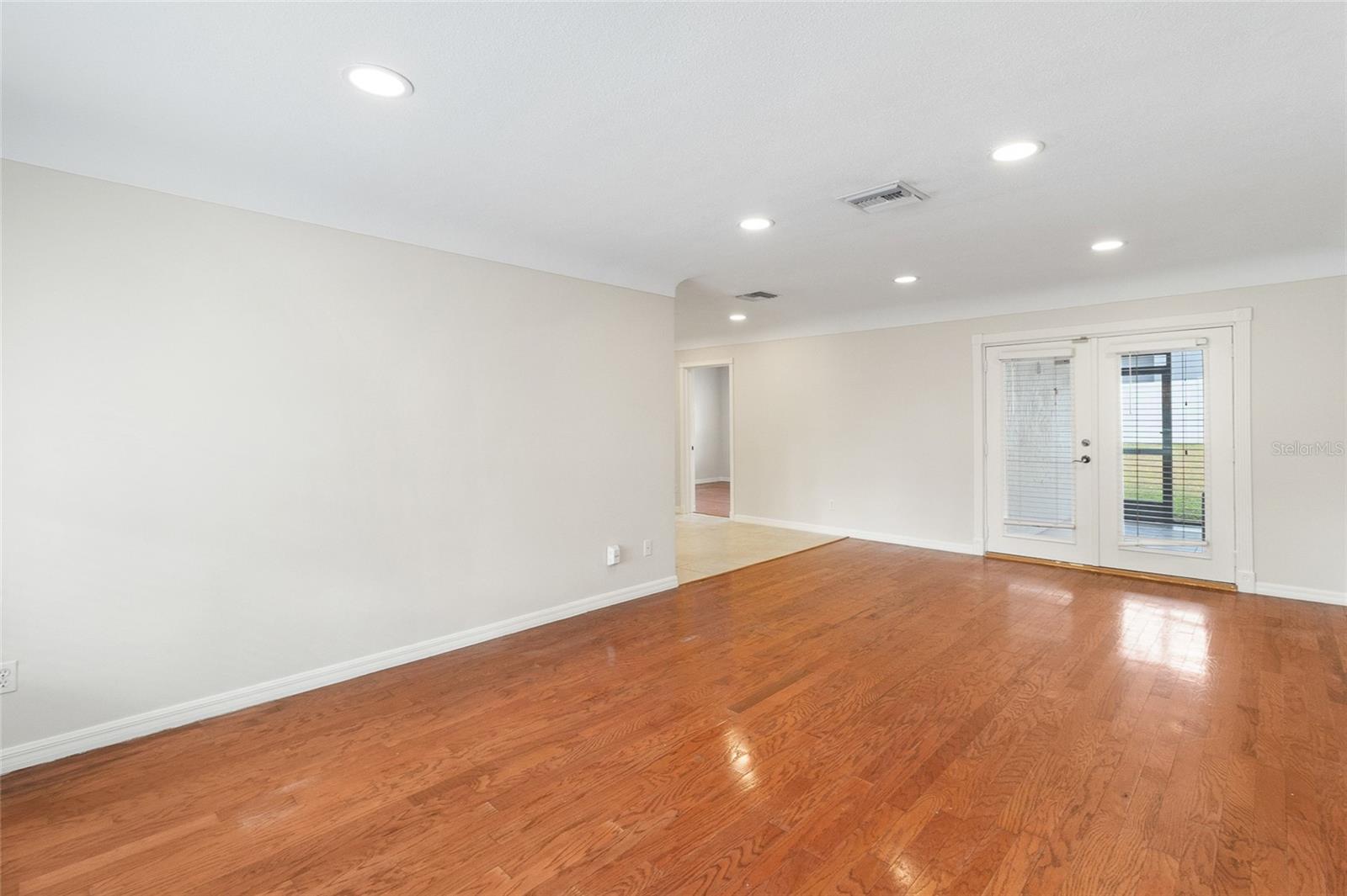 Image 4 of 45 For 1966 Sandra Drive