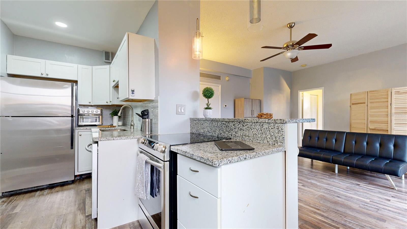 Image 8 of 28 For 2109 Bayshore Boulevard 205