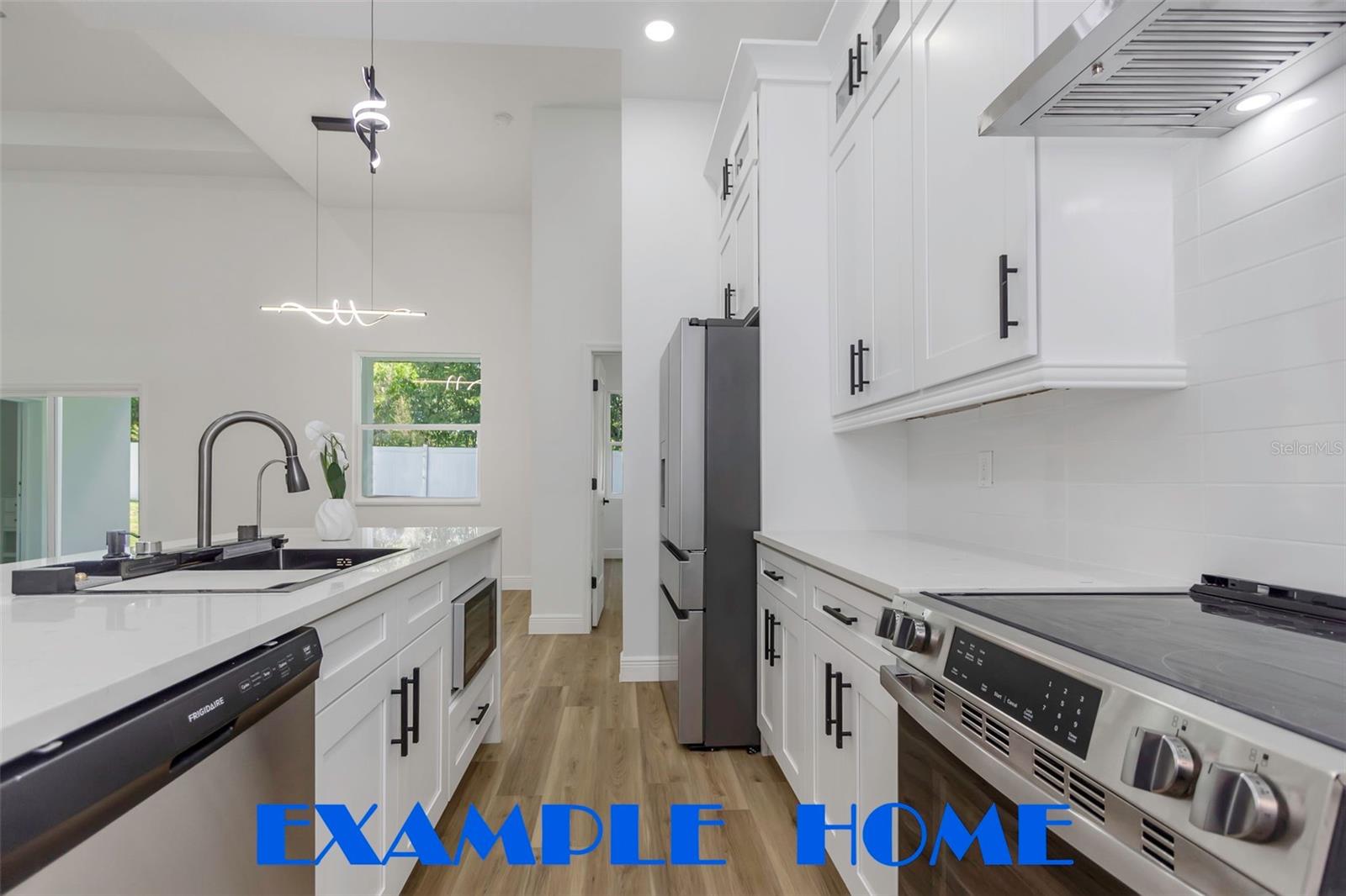 Image 11 of 48 For 912 Grand Central St