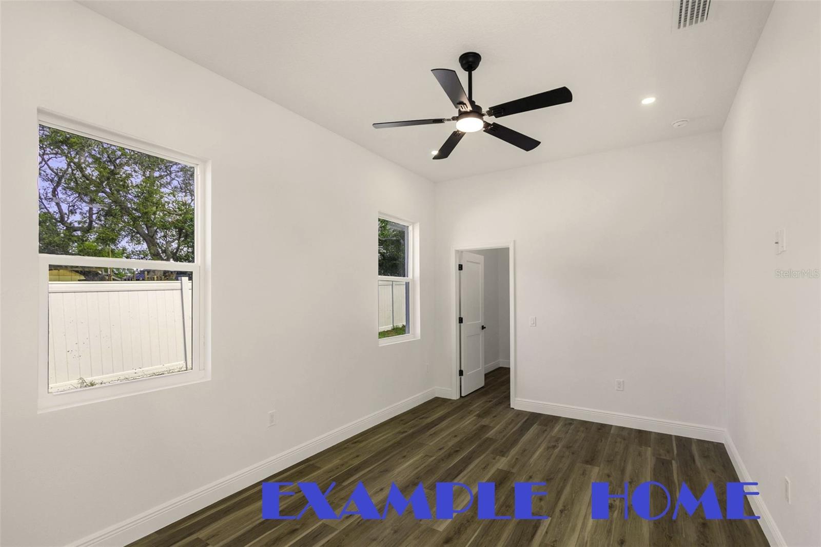 Image 22 of 48 For 912 Grand Central St