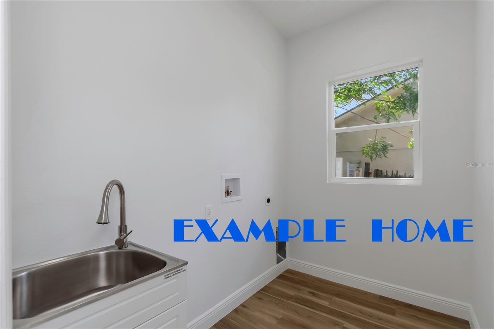 Image 27 of 48 For 912 Grand Central St