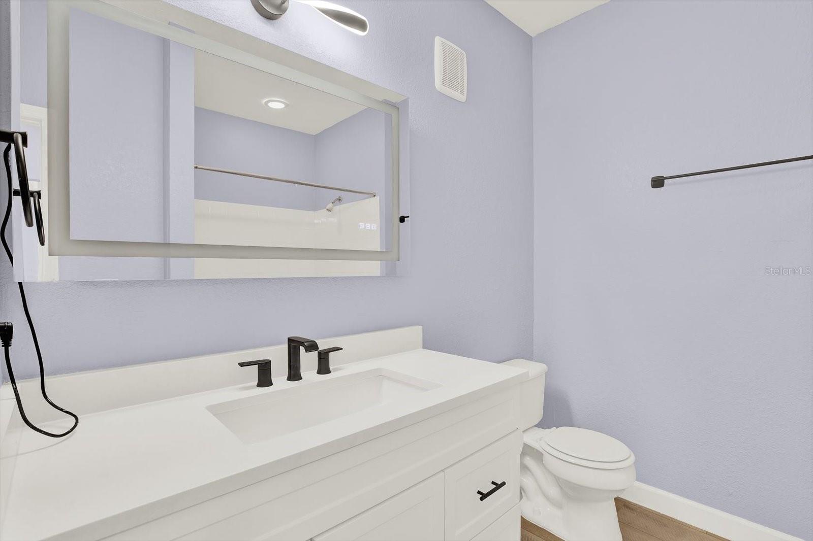 Image 16 of 20 For 4221 Spruce Street 1307