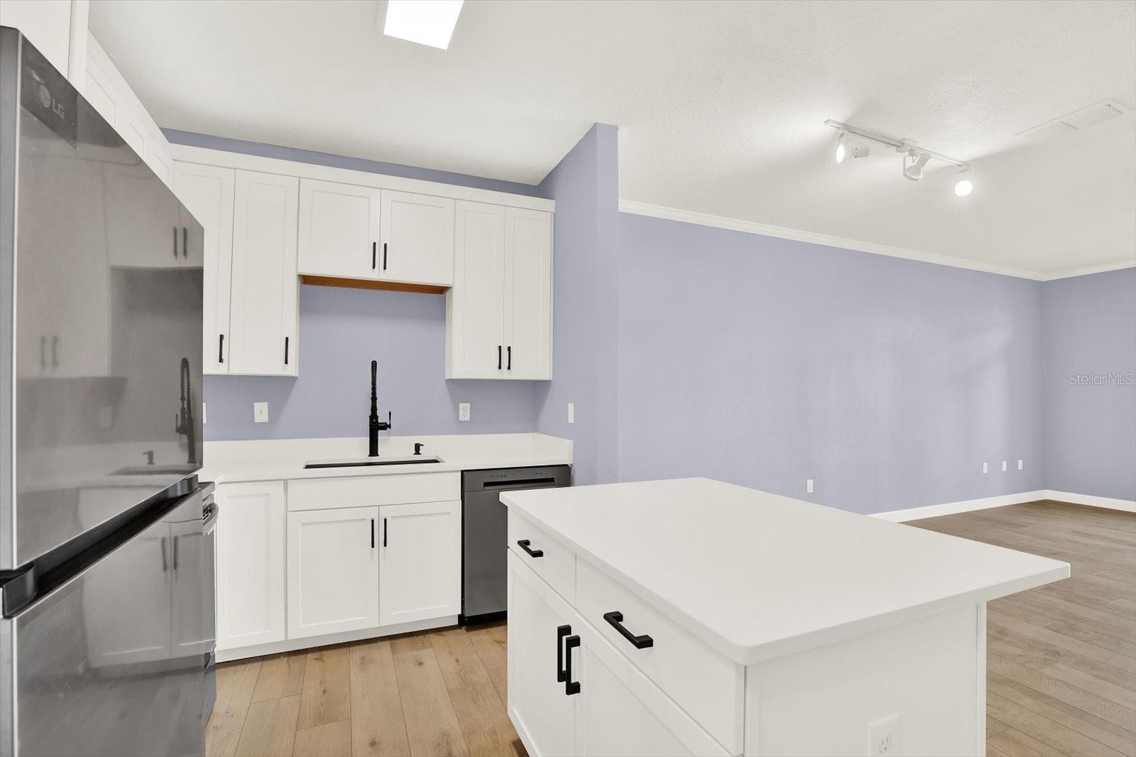 Image 9 of 20 For 4221 Spruce Street 1307