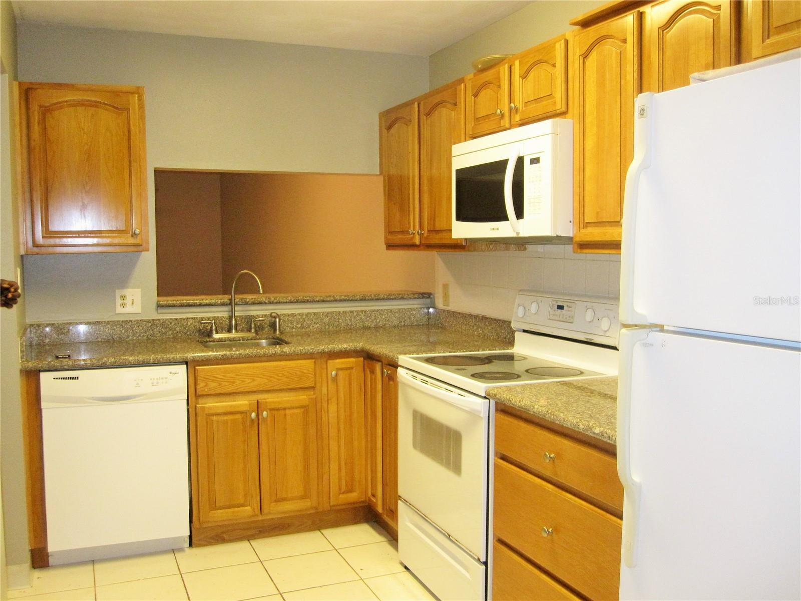 Image 15 of 20 For 5100 Burchette Road 606