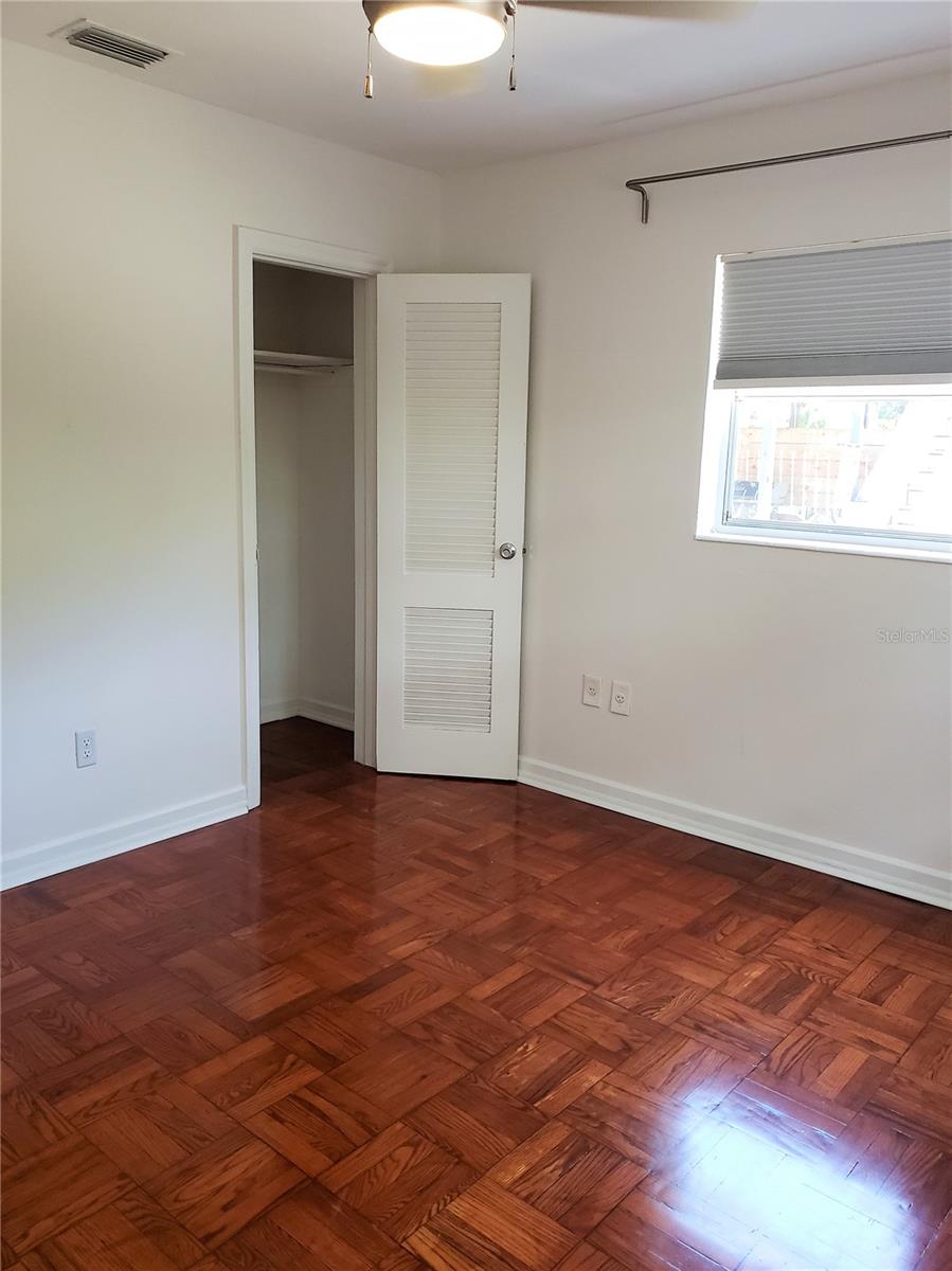 Image 19 of 36 For 707 Lois Avenue