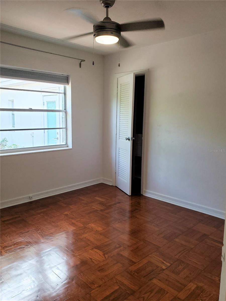 Image 21 of 36 For 707 Lois Avenue