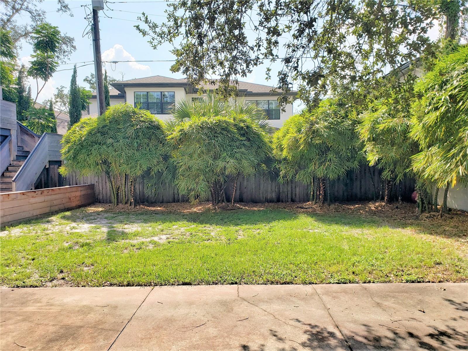 Image 3 of 36 For 707 Lois Avenue