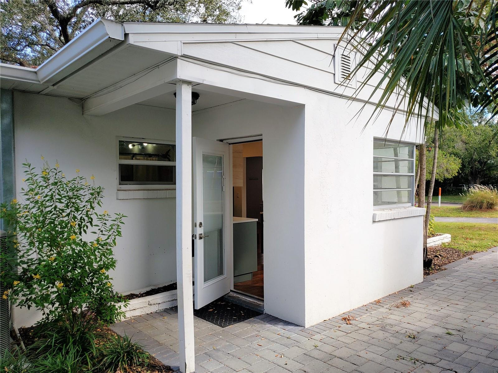 Image 31 of 36 For 707 Lois Avenue