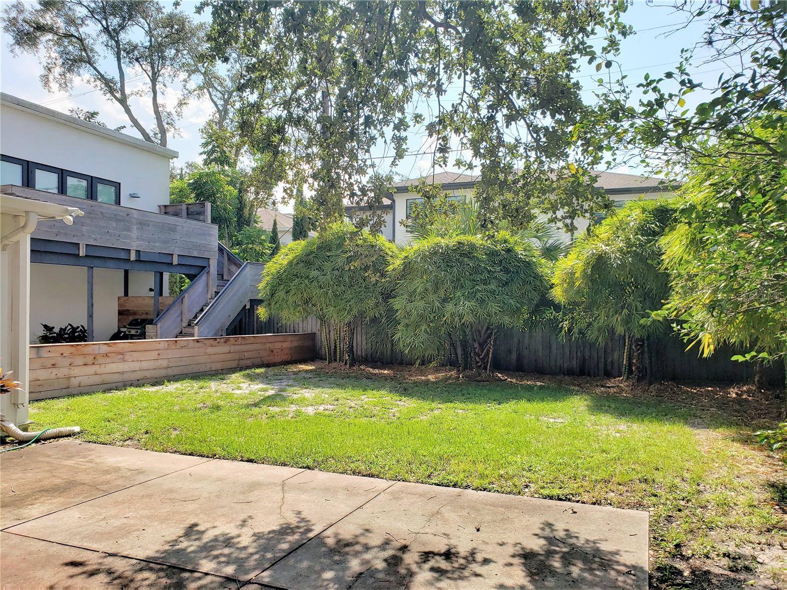 Image 33 of 36 For 707 Lois Avenue