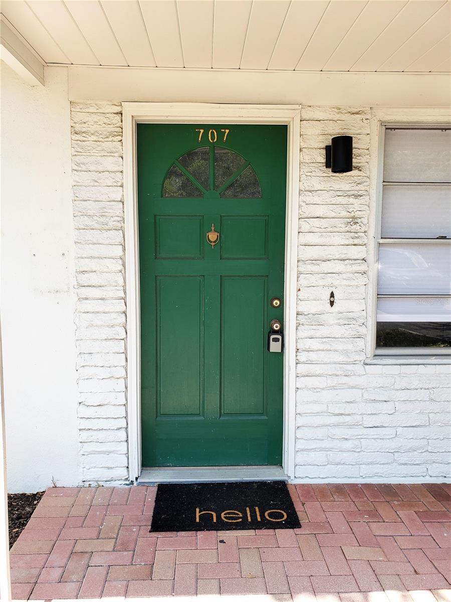 Image 4 of 36 For 707 Lois Avenue