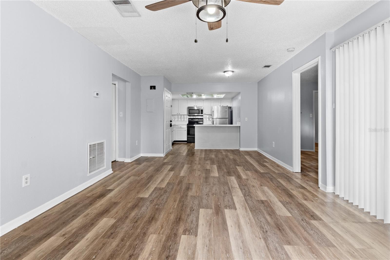 Image 10 of 23 For 4111 Ashford Green Place B202