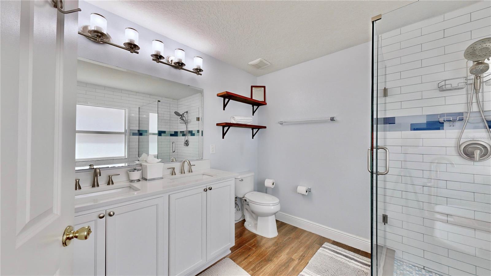 Image 17 of 31 For 16526 Caju Road