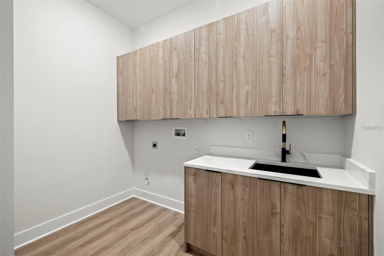 Image 17 of 20 For 1017 Coral Street