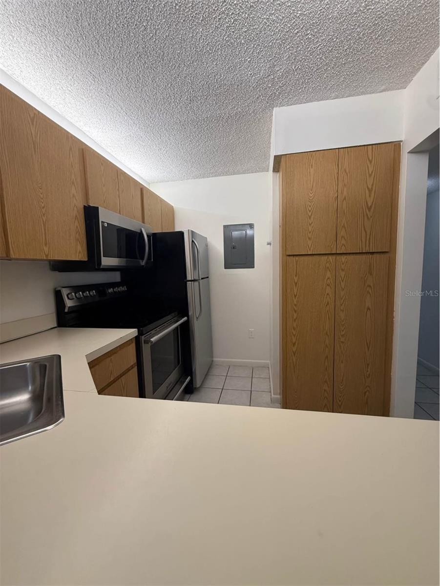 Image 9 of 19 For 3166 Lake Pine Way S D1