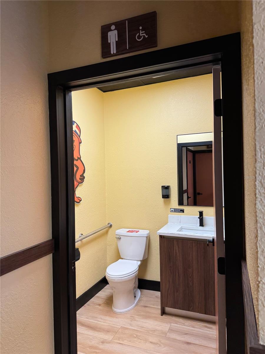 Image 10 of 11 For 902 Busch Boulevard 101