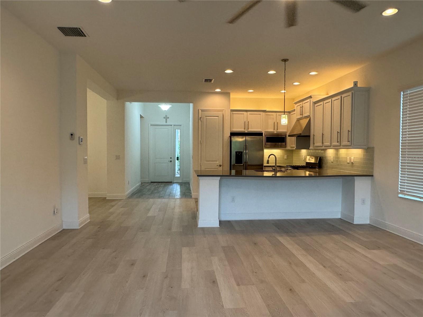 Image 11 of 50 For 30788 Lindentree Drive