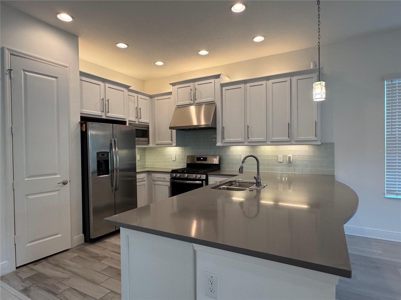 Image 12 of 50 For 30788 Lindentree Drive