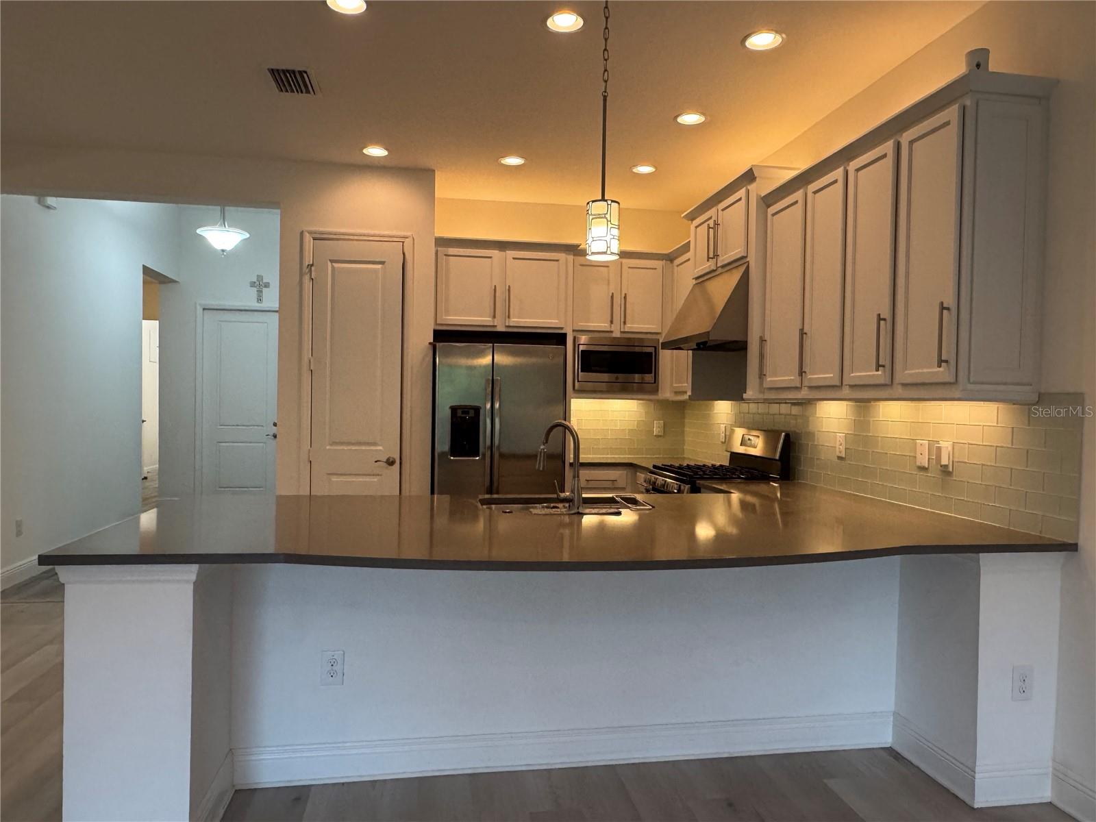 Image 15 of 50 For 30788 Lindentree Drive