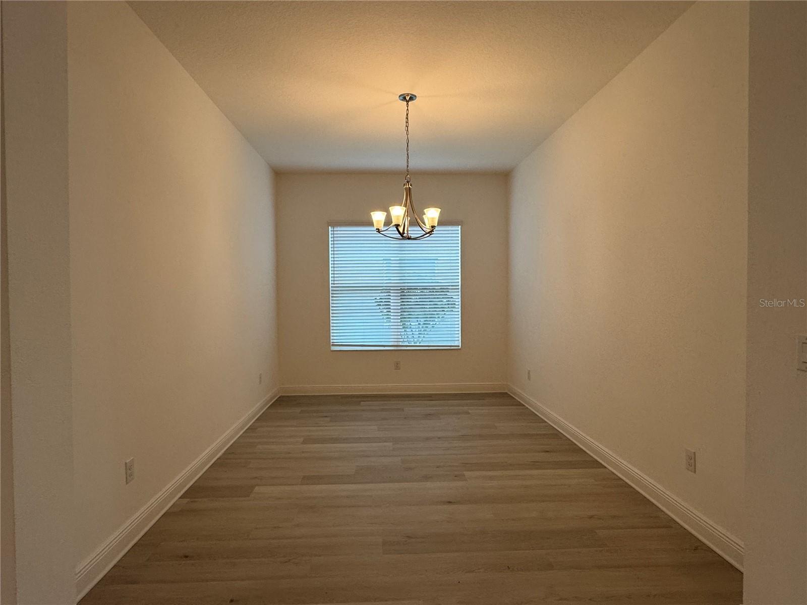 Image 16 of 50 For 30788 Lindentree Drive