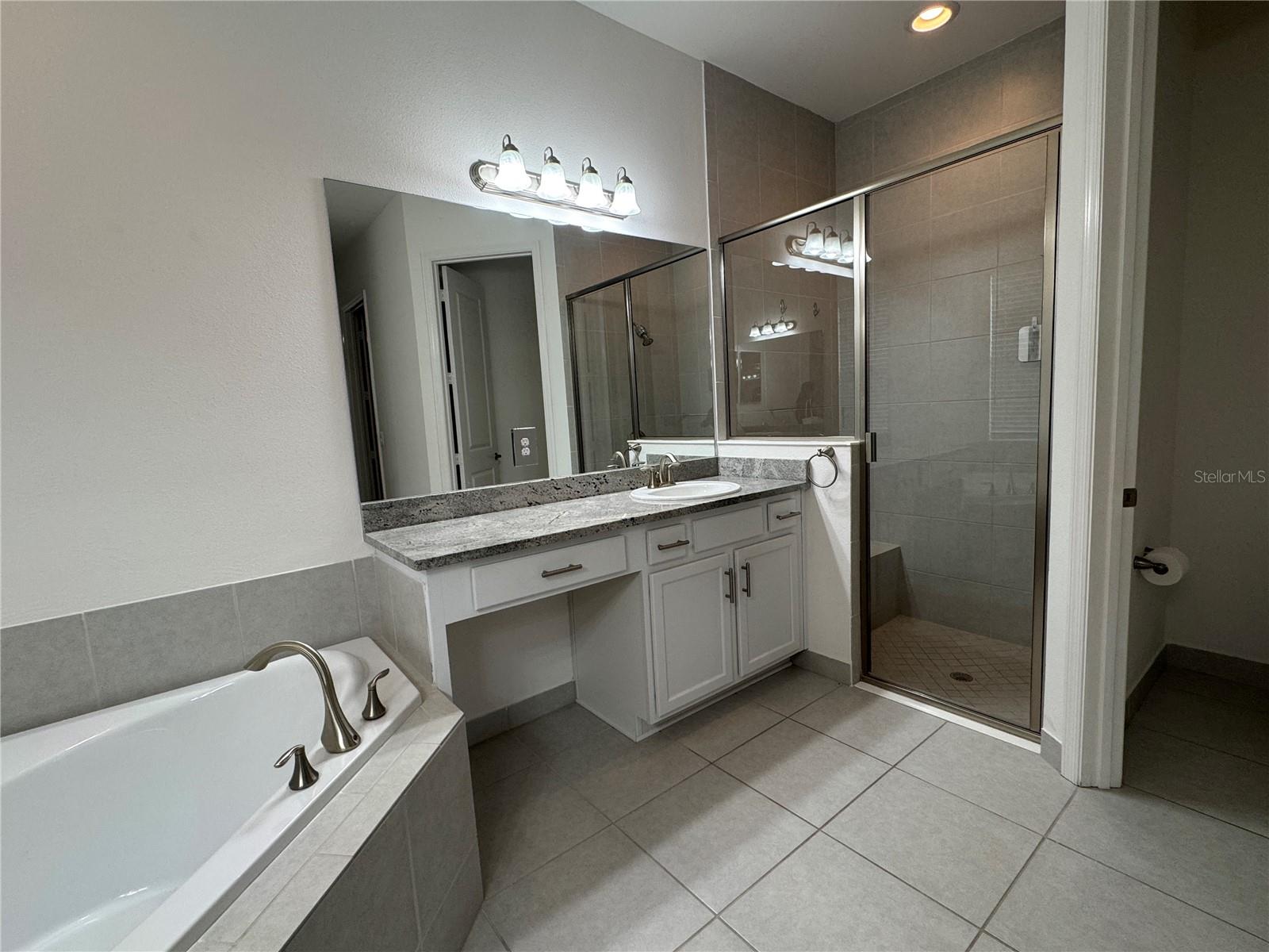 Image 26 of 50 For 30788 Lindentree Drive