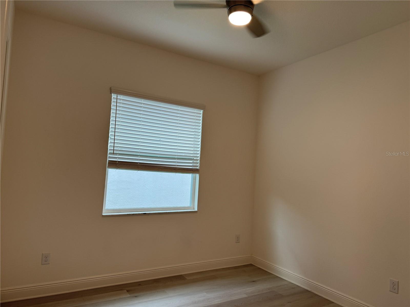 Image 31 of 50 For 30788 Lindentree Drive