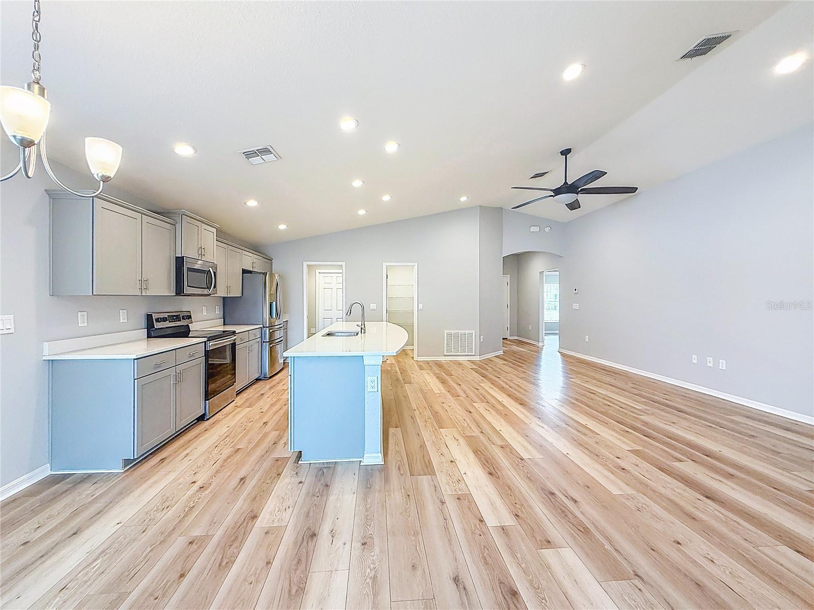 Image 17 of 45 For 6945 Gideon Circle