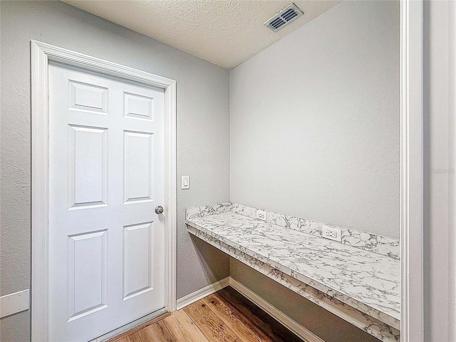 Image 22 of 45 For 6945 Gideon Circle