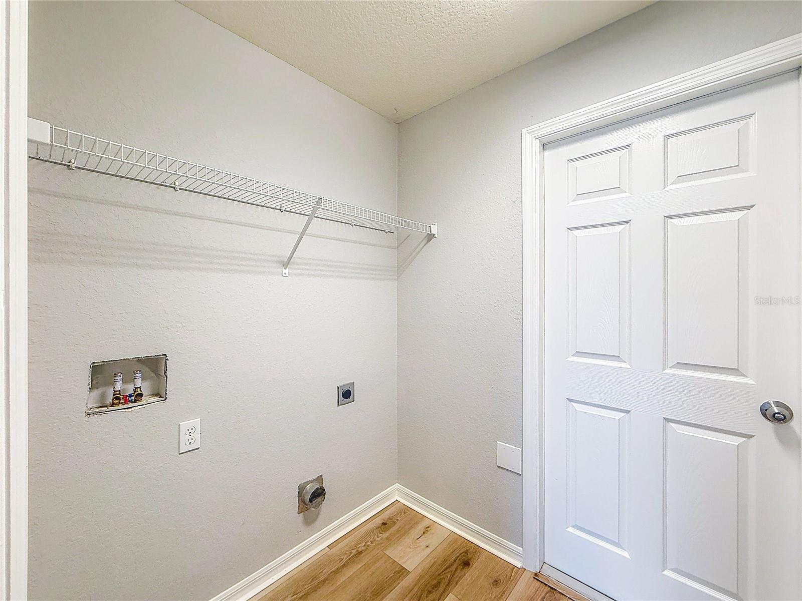 Image 23 of 45 For 6945 Gideon Circle