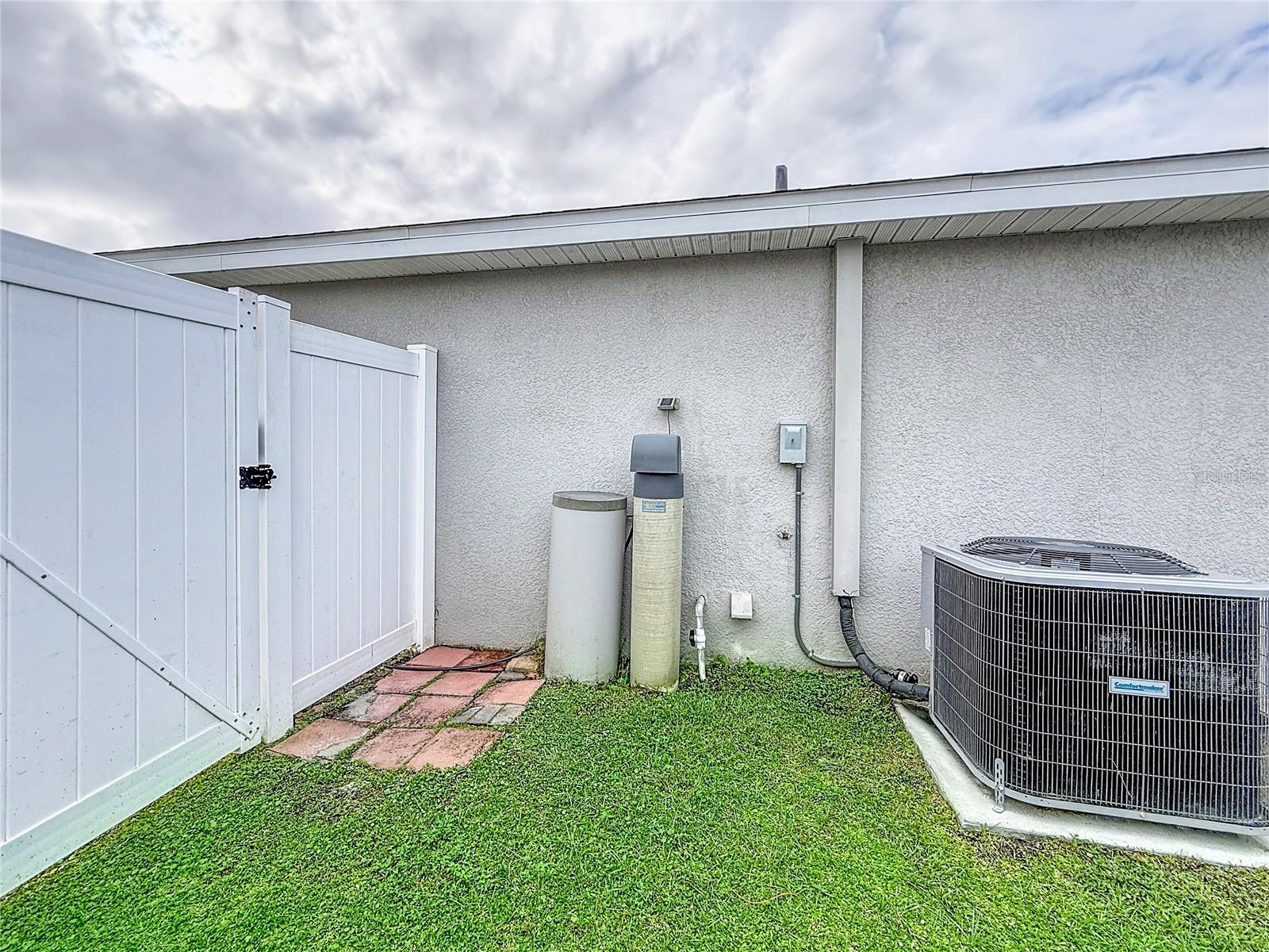 Image 40 of 45 For 6945 Gideon Circle