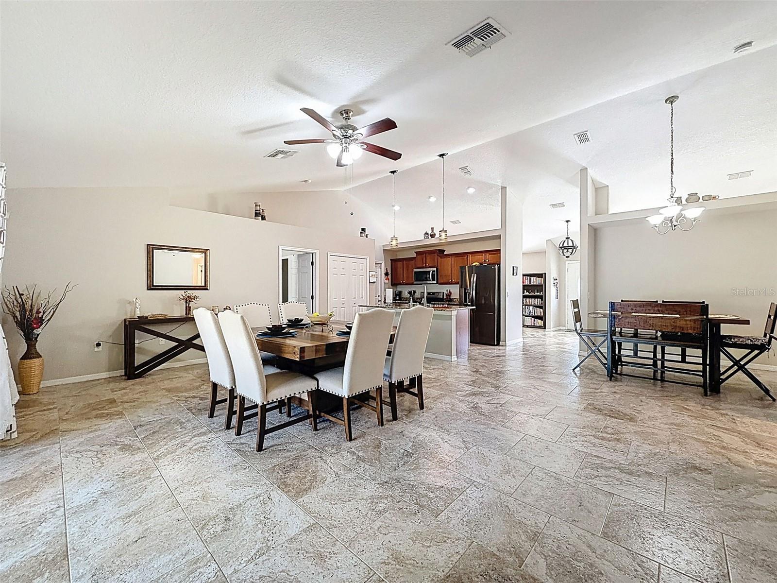 Image 21 of 62 For 12105 Maripoe Road