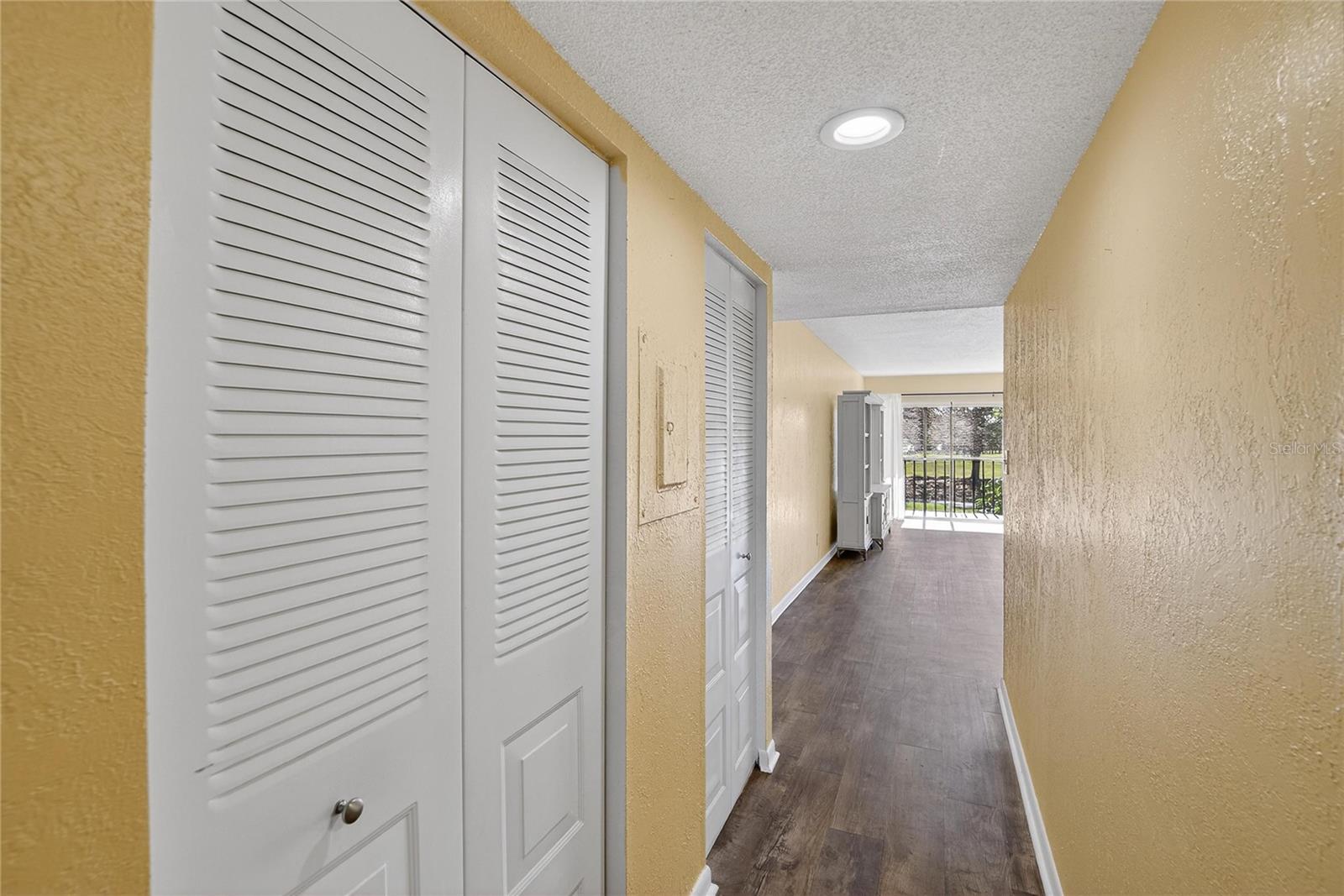 Image 10 of 67 For 2900 Cove Cay Drive 2f