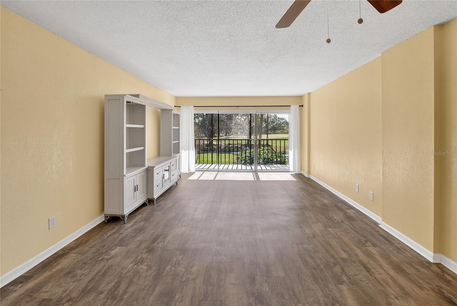 Image 11 of 67 For 2900 Cove Cay Drive 2f