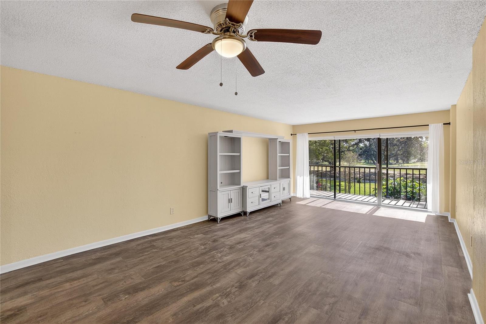 Image 12 of 67 For 2900 Cove Cay Drive 2f