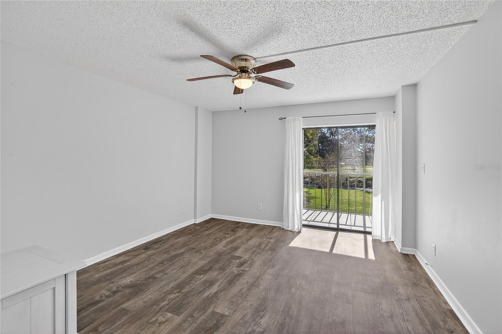 Image 29 of 67 For 2900 Cove Cay Drive 2f