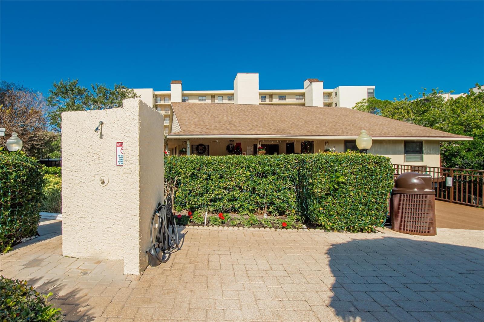 Image 39 of 67 For 2900 Cove Cay Drive 2f