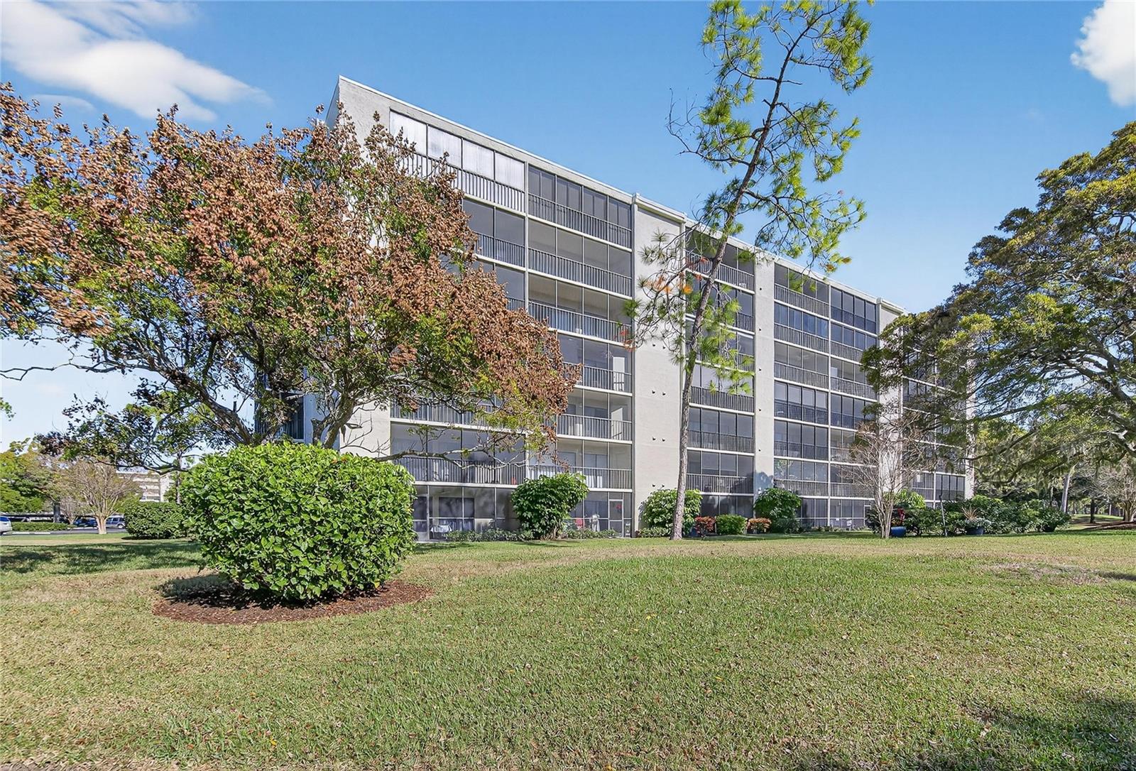 Image 61 of 67 For 2900 Cove Cay Drive 2f