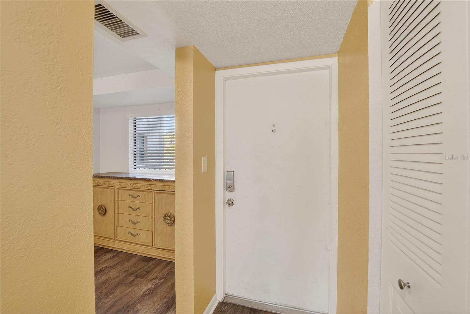 Image 9 of 67 For 2900 Cove Cay Drive 2f