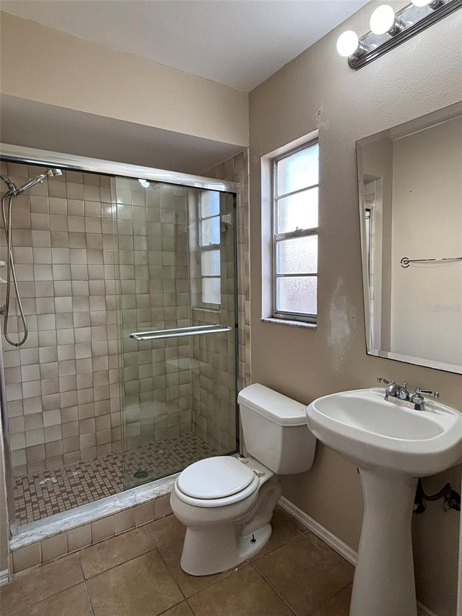 Image 14 of 30 For 12909 Pineway Drive