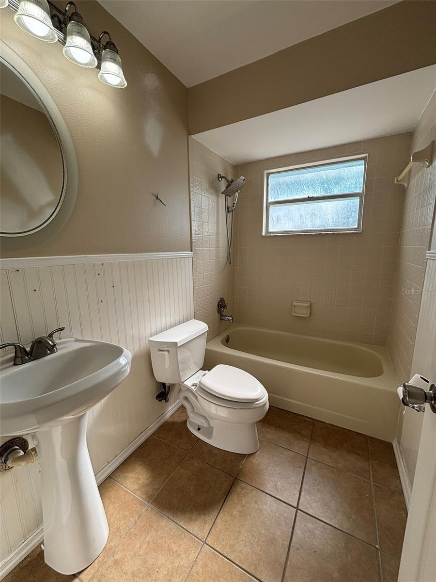 Image 18 of 30 For 12909 Pineway Drive