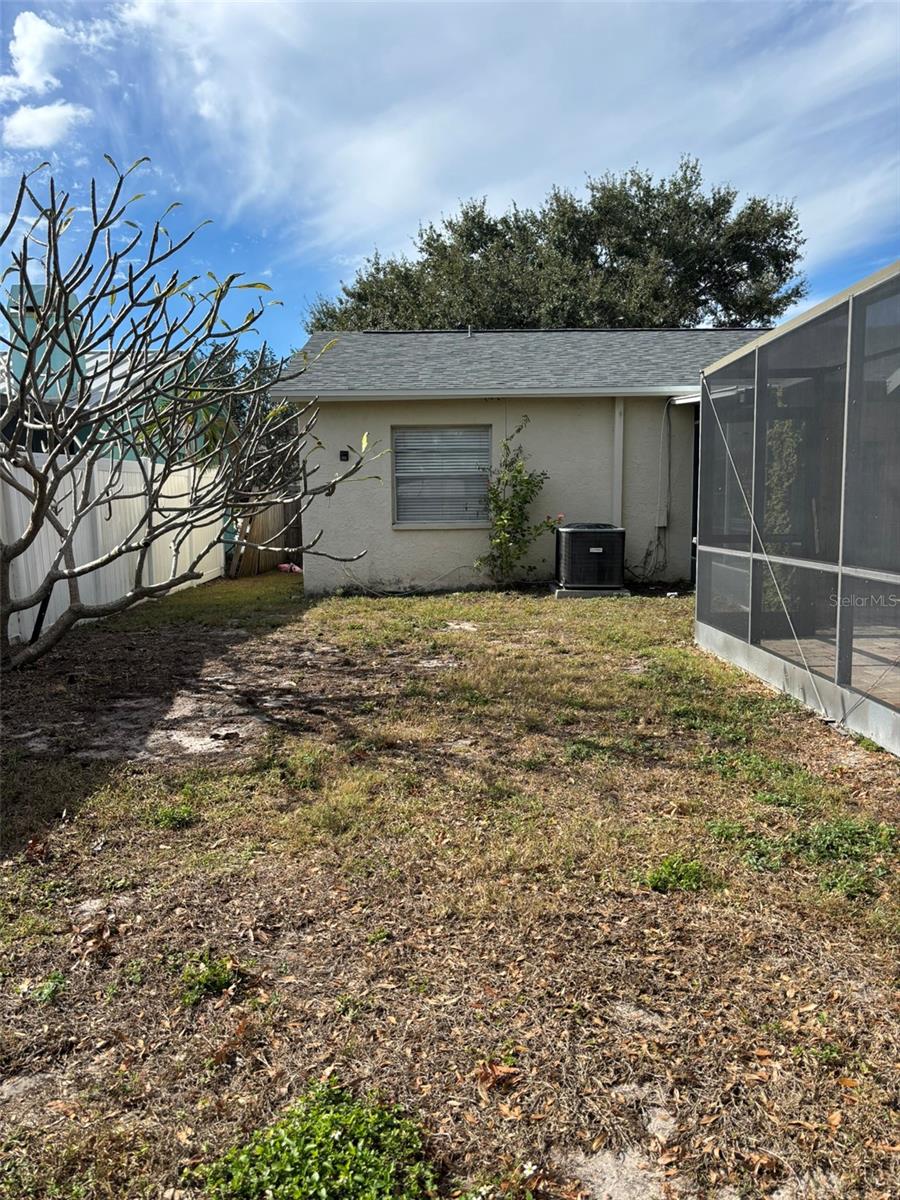 Image 28 of 30 For 12909 Pineway Drive