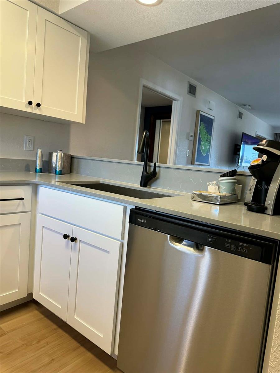 Listing photo id 11 for 4762 Fox Hunt Drive A304 & A30