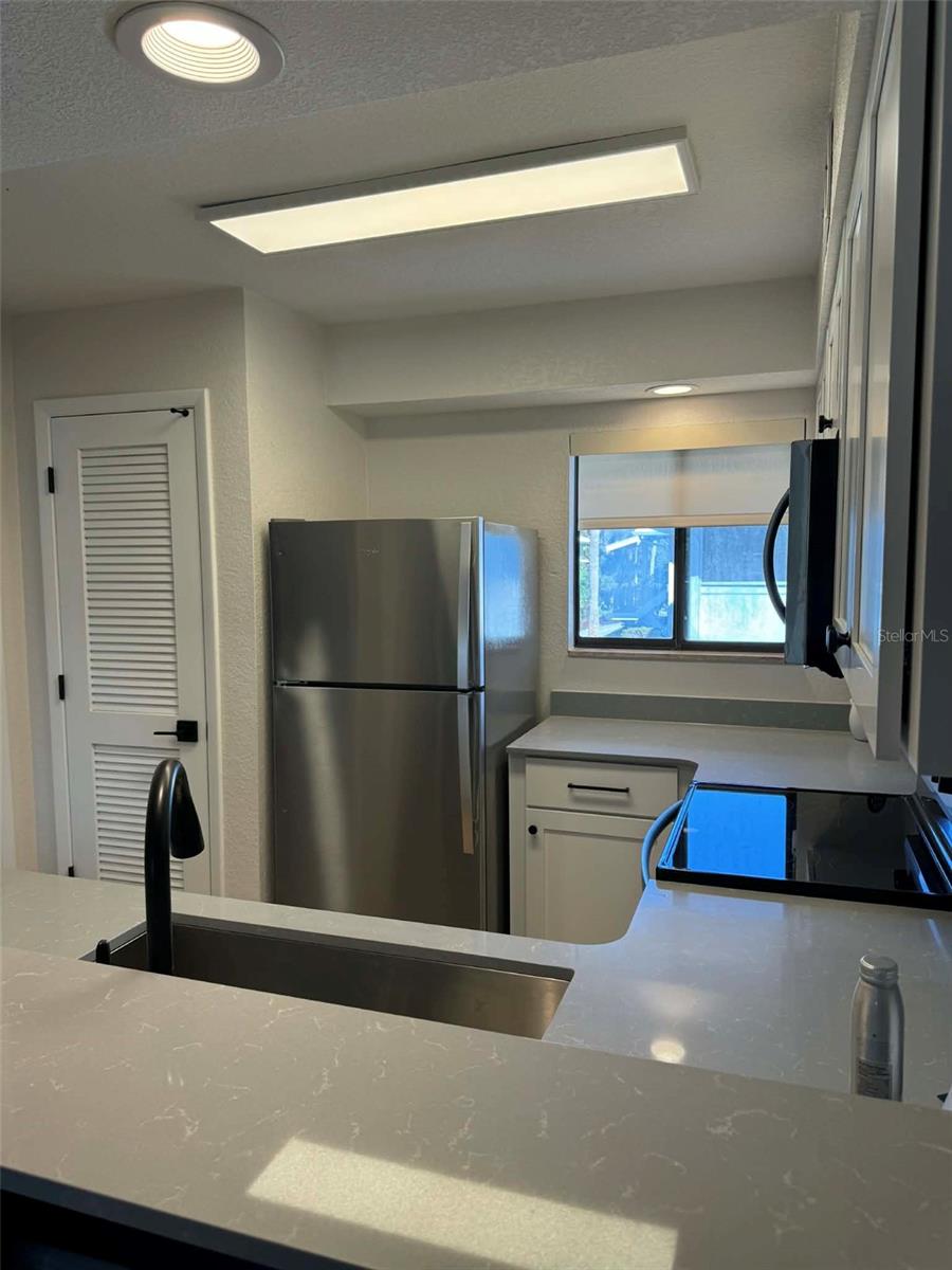 Listing photo id 13 for 4762 Fox Hunt Drive A304 & A30