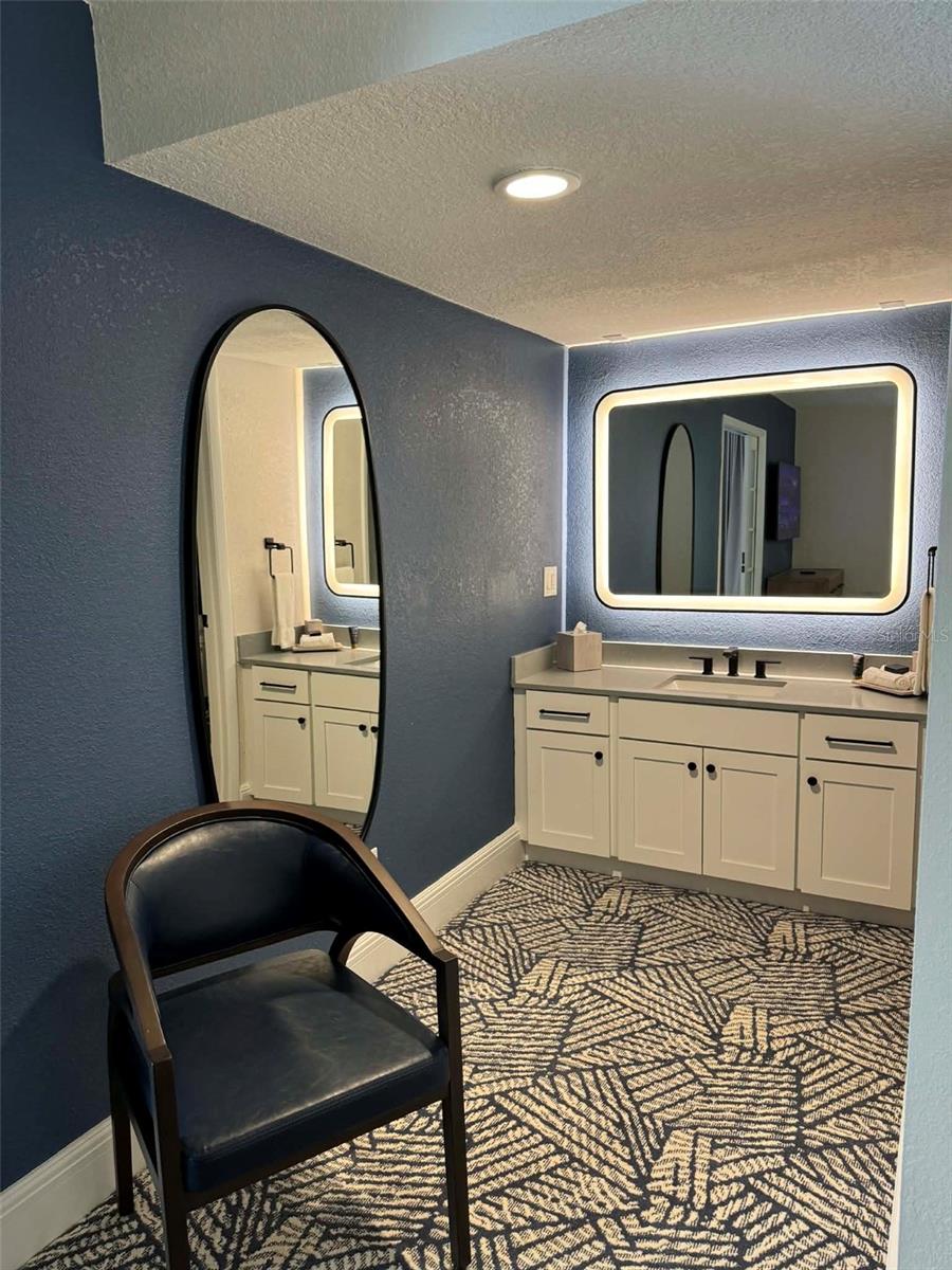 Listing photo id 22 for 4762 Fox Hunt Drive A304 & A30