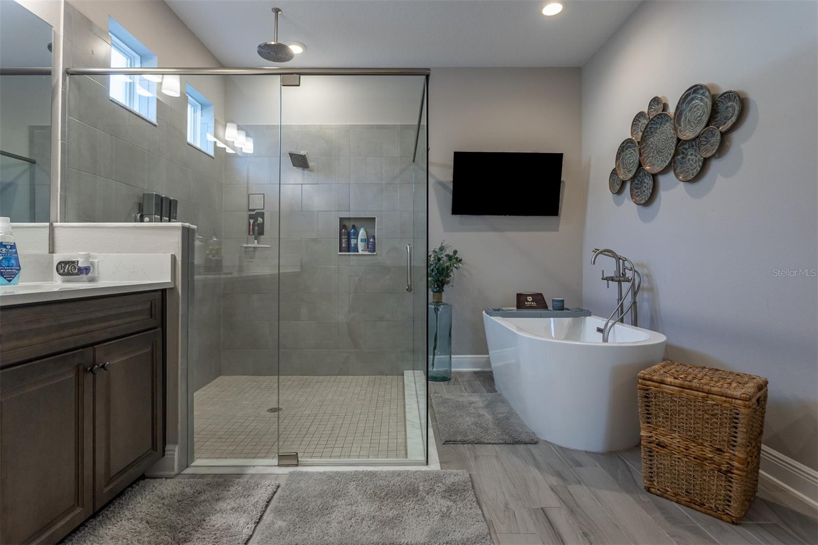 Image 26 of 85 For 33164 Kateland Drive