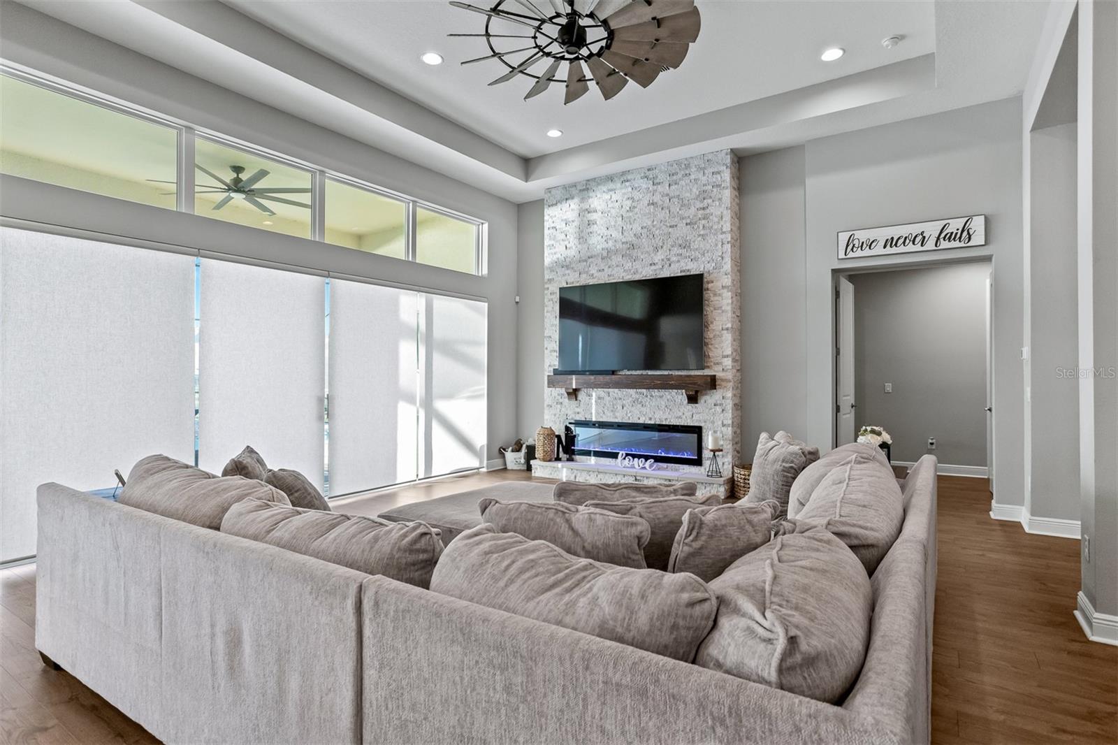 Image 7 of 85 For 33164 Kateland Drive